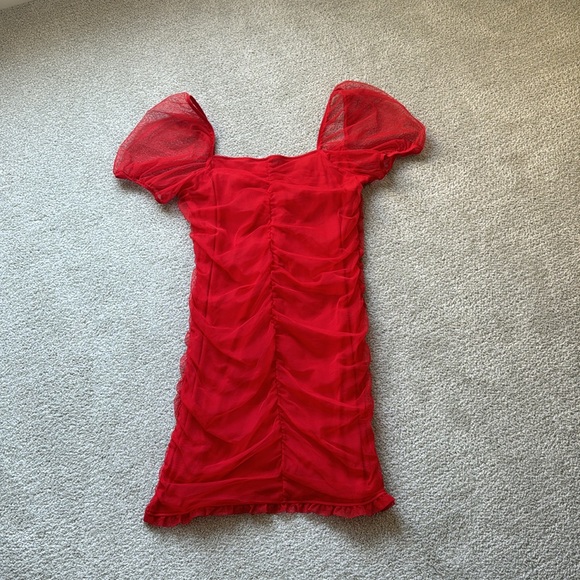 3 for $25 ❤️ // H&M Ruched Red Dress - Picture 3 of 3